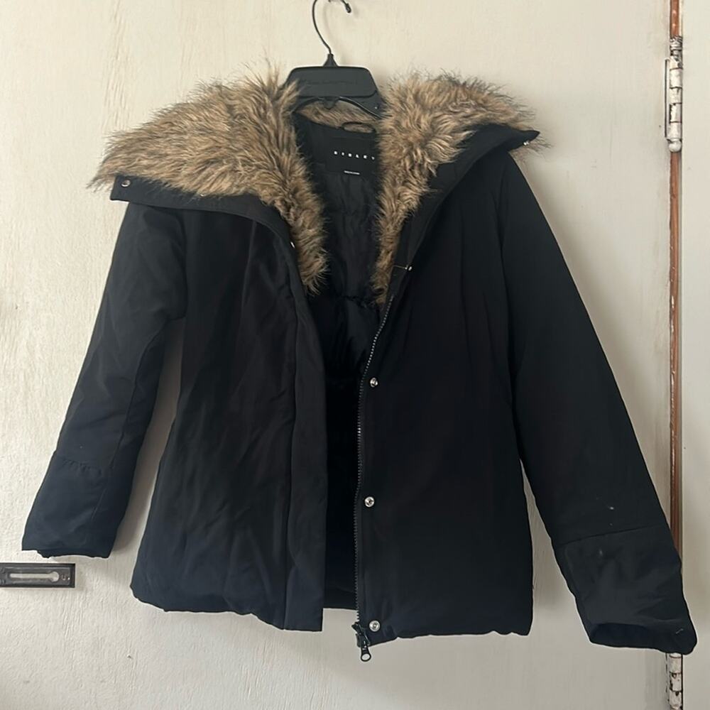 Sisley Women’s Black Puffer Down Jacket with Faux Fur Collar Size XS Used